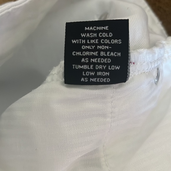 New Directions Shorts - Picture 4 of 4